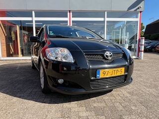 Toyota Auris 1.6-16V Luna