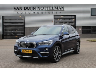 BMW X1 xDrive20i High Executive / HUD / Leer / Camera / N.A.P.