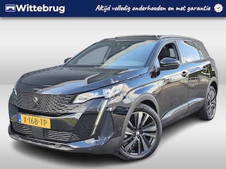 Peugeot 5008 1.2 Hybrid GT | 7-Zits | Automaat | Panoramisch Schuifdak | Black Pack | Focal Sound | Keyless Achterklep | Navigatie | Zeer Complete en Stoere Peugeot 5008 !! Draadloze Telefoonlader | Full LED | Stoelverwarming |
