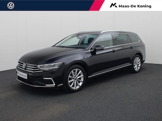 Volkswagen Passat Variant 1.4TSI PHEV 115kW/156PK GTE Business DSG · Navigatie · Massage functie · Camera + Parkeersensoren