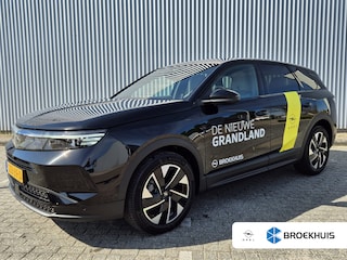 Opel Grandland 1.2 130PK Turbo | Hybrid GS Automaat | Achteruitrijcamera | Parkeersensoren voor & achter | Adaptieve cruise control | Stof / lederen bekleding | Lichtmetalen velgen 5-spaaks 19" | Luxe stoffen bekleding | Matrix LED koplampen