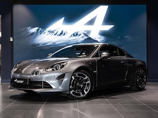 Alpine A110 1.8 Turbo Légende | 250 PK | FOCAL SOUND | CARBON | DEALERONDERHOUDEN |ZWART LEER BLAUWE STIKSELS | HIGH PERFORMANCE REMSYSTEEM |