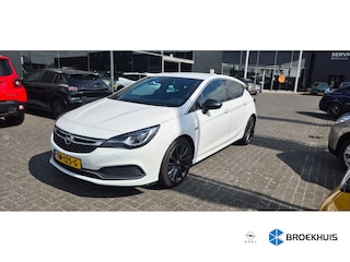 Opel Astra 1.4 Innovation Airco | Camera | Cruise | Navi | Dodehoek detectie | Opc-line | Agr-stoelen |