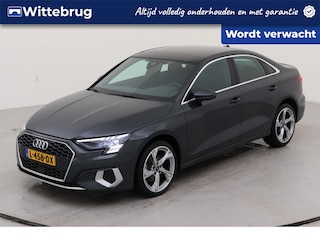 Audi A3 Limousine 35 TFSI edition one 150 PK !!/ / AUT/ Metallic/ Manhattangrijs/ Digitale cockpit/ / Camera/  S line Int. + Ext./ / Led/ Panoramadak/  Parkeersensoren/ 18 lmv
