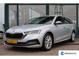 Skoda Octavia Combi 1.5 TSI First Edition | Stoelverwarming | Parkeersensoren | Navigatie | Apple Carplay/Android Auto |