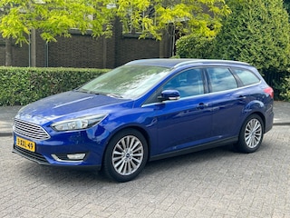 Ford Focus Wagon 1.0 First Edition nieuw model! 6-bak! navi! clima! trekhaak! pdc met park-pilot! complete auto!
