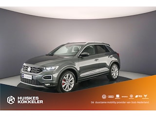 Volkswagen T-Roc Sport 1.5 TSI 150pk DSG Automaat Adaptive cruise control, Elektrische achterklep, Achteruitrijcamera, Stoelverwarming, Parkeersensoren, App connect