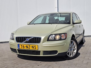 Volvo S40 2.4 bj 2004 Climate/cruise NIEUWE APK bij aflevering