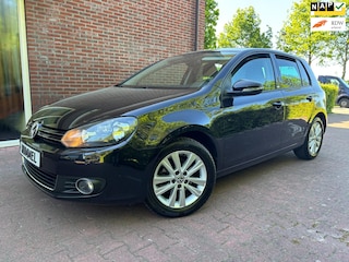 Volkswagen Golf 1.2 TSI Style! Highline!