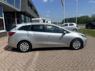 Kia Ceed cee'd Sportswagon 1.6 GDI BusinessLine