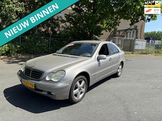 Mercedes-Benz C-klasse 180 K. Classic LEUKE AUTO ZO WEG PRIJSJE