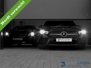 Mercedes-Benz C-klasse 180 Business | Avantgarde | PTS | Navi Becker Map Pilot | Spiegel Pakket | Stoelverwarming | Schuif-Kantel Dak Glas |