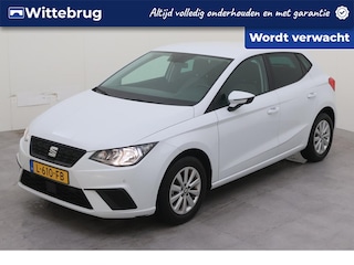 Seat Ibiza 1.0 TSI Style Business Intense / Camera/ Clima/ Navi/ Parkeersensoren/ 15 lmv