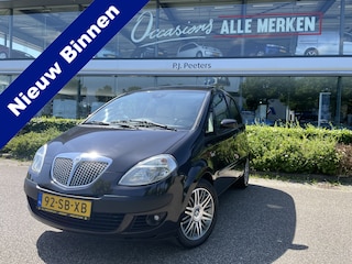Lancia Musa 1.4-16V Platino Automaat Airco - Panoramadak - Schijf/ kanteldak - lederen stuurwiel - parkeersensoren achter - licht metalen velgen