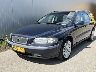 Volvo V70 2.4 Comfort Line, AIRCO, CRUISE, APK