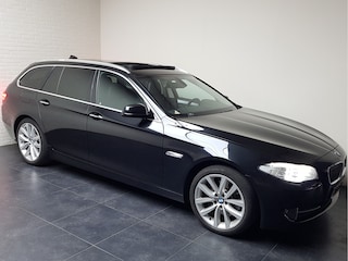 BMW 5-serie Touring 528i Aut 6 Cil ComfZetels PanoDak Navi Leer