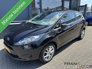 Ford Fiesta 1.4i Trend Automaat Airco CV LMV AUX 3 drs