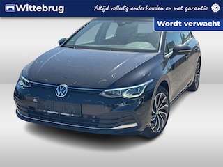 Volkswagen Golf 1.5 TSI 130pk Style / Stoelverwarming voor / LED / 3-zone climate control / 17'' licht metaal / Navigatie / Carplay