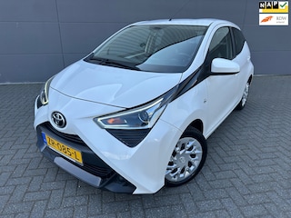 Toyota Aygo 1.0 VVT-i x-play*2 EIGNAAR*CAMERA*NAVI*Carplay*AIRCO*APK*NAP*ISOFIX
