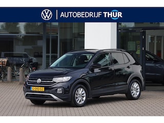 Volkswagen T-Cross 1.0 TSI Life 95PK / 70kW, NL auto 1e eigenaar dealeronderhouden, adaptieve cruise control (acc), elektrisch verstel-, verwarm- en inklapbare buitenspiegels (spiegel pakket), 16" 'Rochester' LMV, licht en regensensor, parkeersensoren voor en achter (pdc), privacy glas, navigatie, Apple Carplay / Android Auto, lendesteunen voorstoelen, middenarmsteun