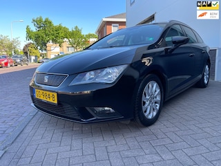 Seat Leon ST 1.0 EcoTSI /Leder/Navi/Cruise-c/Climate-c/Dealer-onderhouden/PDC/Zomer+Winterbanden