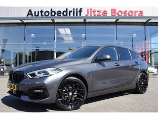 BMW 118i Automaat High Executive Edition Sport LED | Virtual | Sportstoelen | Carplay | Half Leder | 19 Inch LMV