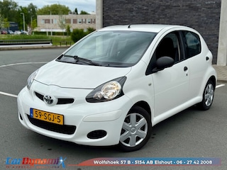 Toyota Aygo 1.0-12V Now // NETTE AUTO // 2E EIGENAAR // RIJD SCHAKELT FIJN