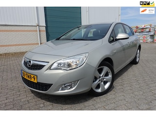 Opel Astra 1.6 Edition -lage km stand - org. nl auto - dealeronderhouden-zeer nette auto