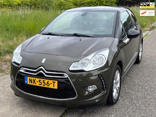 Citroën DS3 1.2 VTi Business ECC Audio/CD LMV 16" ESP Sportstoelen ASR Colorpakket ASR Parkeersensoren Dealeronderhoud Nieuwe Apk!