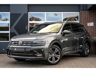 Volkswagen Tiguan 1.5 TSI Highline Business R-line | Panorama | Massage | Keyless | Adap. cruise | Virual cockpit | Camera | NL-Auto | 7-persoons | DSG | 19' inch |