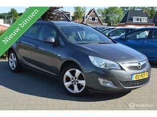 Opel Astra Sports Tourer 1.4 Turbo Edition | LEES TEKST |