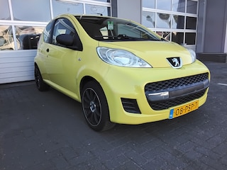 Peugeot 107 1.0-12V Accent