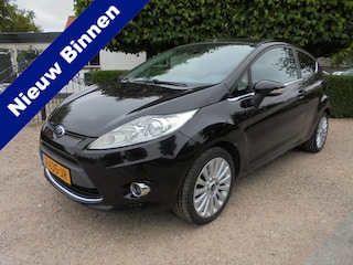 Ford Fiesta 1.25 Ghia **124.000 org.km.**AIRCO**PDC**STOELVERWARMING**