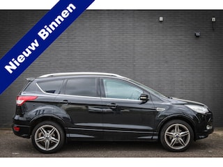 Ford Kuga 1.5 Titanium Styling Pack Net binnen; wordt nog klaargemaakt