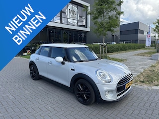 Mini Cooper 1.5 Salt Keyless, ECC, LED, Sportstoel, Sfeerverlichting