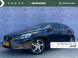Volvo V40 1.6 T2 Momentum | Trekhaak | Bluetooth | Navigatie | Climate Control | Cruise Control | Parkeersensoren | 17" | Dealeronderhouden |