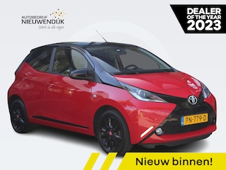 Toyota Aygo 1.0 VVT-i 70 x-cite / DEALER ONDERHOUDEN / CRUISE / AIRCO / CAMERA / DAB / PRIV GLASS / BLUETOOTH / APPLE CARPLAY / ANDROID AUTO / MEDIA DISPLAY / 15'' LMV