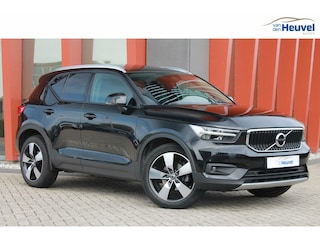 Volvo XC40 T3 Momentum Business | Parkeercamera | Stoelverwarming | Trekhaak | Pilot Assist | Keyless