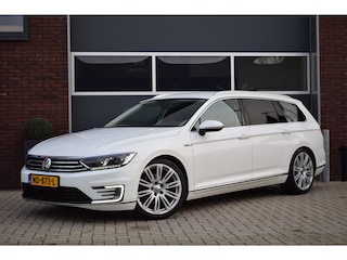 Volkswagen Passat Variant GTE 1.4 TSI DSG Navi - PDC - Trekhaak - 19"