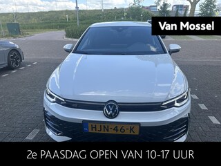 Volkswagen Golf 1.5 eTSI R-Line Edition | Automaat | Navigatie | Draadloze Apple carplay | Adaptive cruise control | Parkeersensoren | 360' graden Camera | Climate control | Dodehoek sensoren | Park Assist | IQ-Martix verlichting | 18" inch Leeds velgen |
