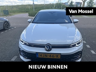 Volkswagen Golf 1.5 eTSI R-Line Edition | Automaat | Navigatie | Apple carplay | Adaptive cruise control | Parkeersensoren | 360 graden Camera | Climate control | Dode hoed sensoren | Park Assist | Led Martix verlichting |