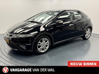 Honda Civic 1.8 Sport Navigatie-Cr.contr-Clima-Trekhaak-Lm17''velgen-Parkeersensoren