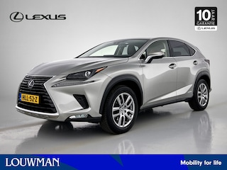 Lexus NX 300h AWD Luxury Edition Limited | Panoramadak | Trekhaak | Stoelverwarming | Apple CarPlay / Android Auto |