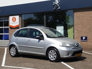 Citroën C3 1.4 I 16V Exclusive TREKHAAK | Cruise & Climate control | 4 Seizoensbanden | LM-velgen | Middenarmsteun voor | Radio & CD-speler