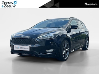 Ford Focus Wagon 1.5 ST-Line | Dealer onderhouden | Navigatie | Parkeersensor voor + Achter | Cruise control | Trekhaak | Privacy glas |