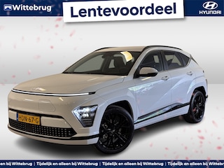 Hyundai Kona Comfort Smart 48.4 kWh Volledig Elektrisch, met Navigatie, Automatische Airco, Sportieve Velgen Uit voorraad leverbaar!