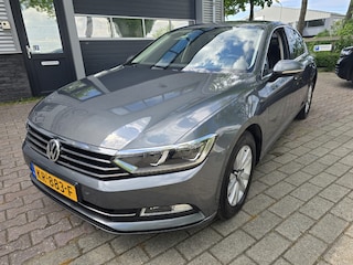Volkswagen Passat 1.6 TDI Connected Series