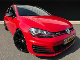 Volkswagen Golf 2.0 TSI GTI Performance pack