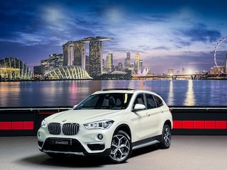 BMW X1 sDrive20i High Executive |Panorama|Trekhaak|LED