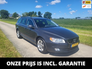 Volvo V70 1.6 T4 Nordic+ navi trekhaak 17"LMV